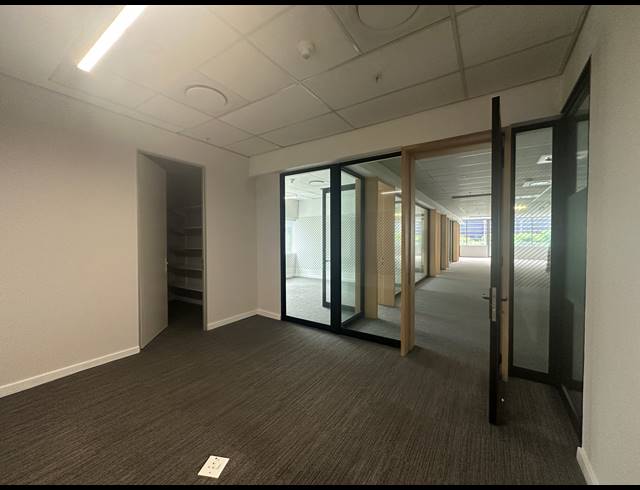 426M² OFFICE TO LET IN SANDTON CENTRAL